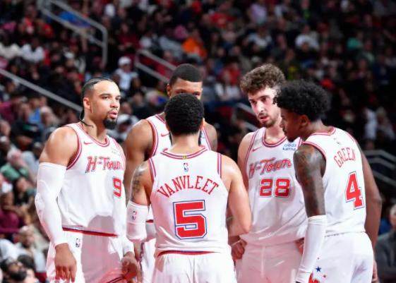 开云入口-双杀掘金！火箭青春风暴劲吹：申京大战约基奇真猛