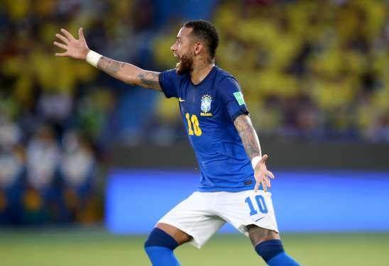 开云APP-平哥伦比亚 巴西队9连胜作古 弟媳迎国家队百战