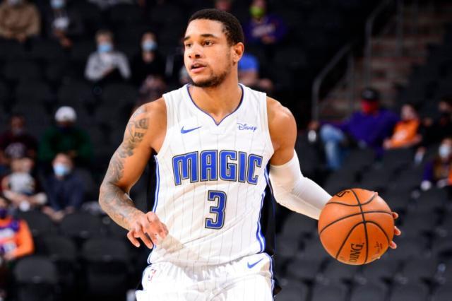 kaiyun-魔术小将神兵天降 勇士被魔咒紧绕再度无缘三连胜